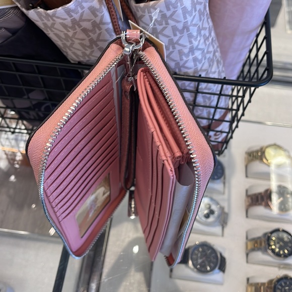 Michael Kors Large Jet Set Travel Continental Wristlet Phone Holder Case Wallet - Picture 9 of 16